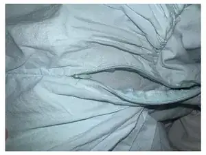 How to Repair a Broken Zipper With Soap