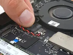 Razer Blade 15" (2020) Left Screen Cable Disconnection